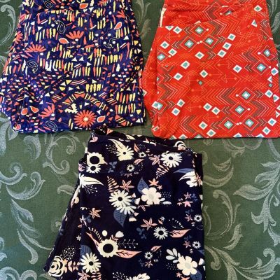 Lot Of 3 EUC Lularoe Tall & Curvy TC  leggings Aztec Flowers Bright